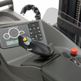 Cat® Lift Truck - ergonomické ovládání pomocí joysticku