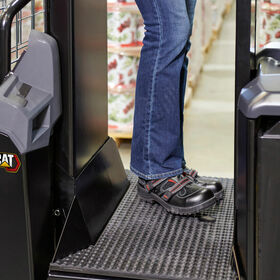 Podlahový senzor DPS je skutečným přínosem pro bezpečné a ergonomické ovládání vychystávacích vozíků