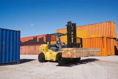 Dieselový čtyřkolový vysokozdvižný vozík Cat® DP70N